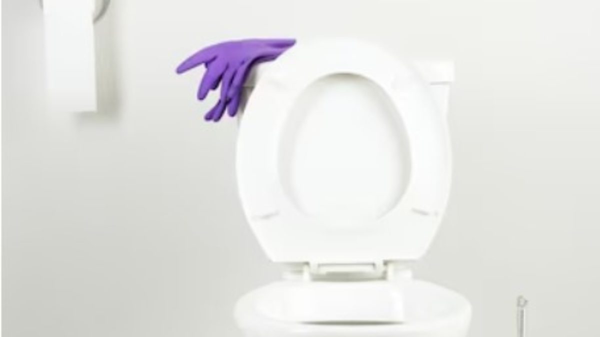 Déboucher les toilettes avec une ventouse : la méthode efficace
