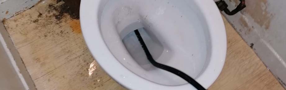 Débouchage des canalisations de toilettes